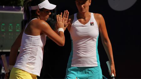 A șasea victorie consecutivă pentru Irina Begu și Raluca Olaru, la dublu. Româncele s-au calificat în sferturile turneului de la Cincinnati