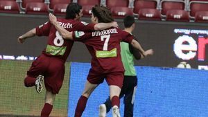 CFR Cluj, "fluierată" de un polițist în meciul cu FK Sarajevo