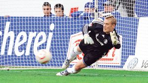 Manuel Neuer, portar la Schalke de la patru ani!** Povestea celui care l-a făcut pe Ferguson să exclame: "E cel mai bun portar advers"