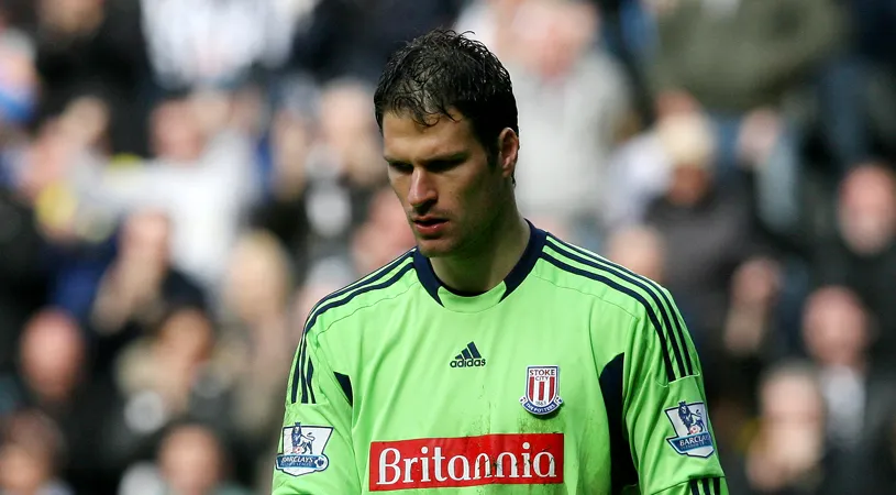 Chelsea l-a achiziționat pe portarul bosniac Asmir Begovic