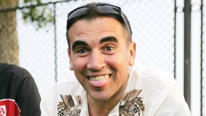 Becali: „Să-ți ia foc PIC-urile!"** / Penescu: „Să-ți moară oili!"