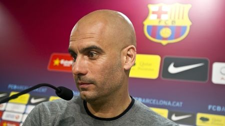 "Discursul Regelui!" A intrat tremurând în sala de conferințe, dar i-a 'mișcat' pe toți:** 'Bună dimineața, domnilor! Asta e BarÃ§a' Cuvintele care au adus 14 trofee în 4 ani