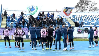 Corvinul pare să fi găsit soluția pentru meciurile de pe teren propriu, în cazul promovării în prima ligă. Echipă rămâne în județul Hunedoara: ”Sunt sigur că ar fi mult mai mulți spectatori”