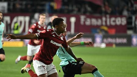 Scandal cu N'Jie şi Marius Şumudică, pe teren! Reacția fotbalistului după ce a fost schimbat în minutul 64