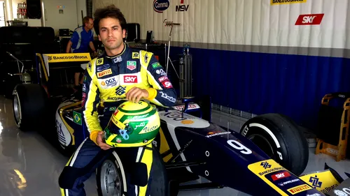 Pilotul Felipe Nasr va concura pentru echipa Sauber în sezonul 2015 din Formula 1