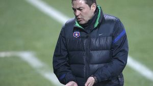 Ilie Stan despre alegerile antrenorilor români, între cluburi cu probleme financiare și liga din Irak: "Trebuie să muncim și noi. E vorba de viața noastră!". Ce-i dorește lui Dorinel Munteanu