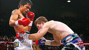 Manny Pacquiao l-a zdrobit pe Hatton