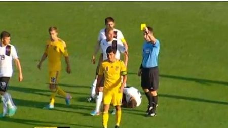 Decizie corectă sau exces de zel? VIDEO Pentru ce a primit un jucător două "galbene" în cinci secunde