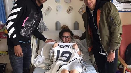 FOTO | Lingard și Rashford au vizitat victimele atentatului din Manchester! "Nu poți descrie în cuvinte prin ce au trecut acești oameni"