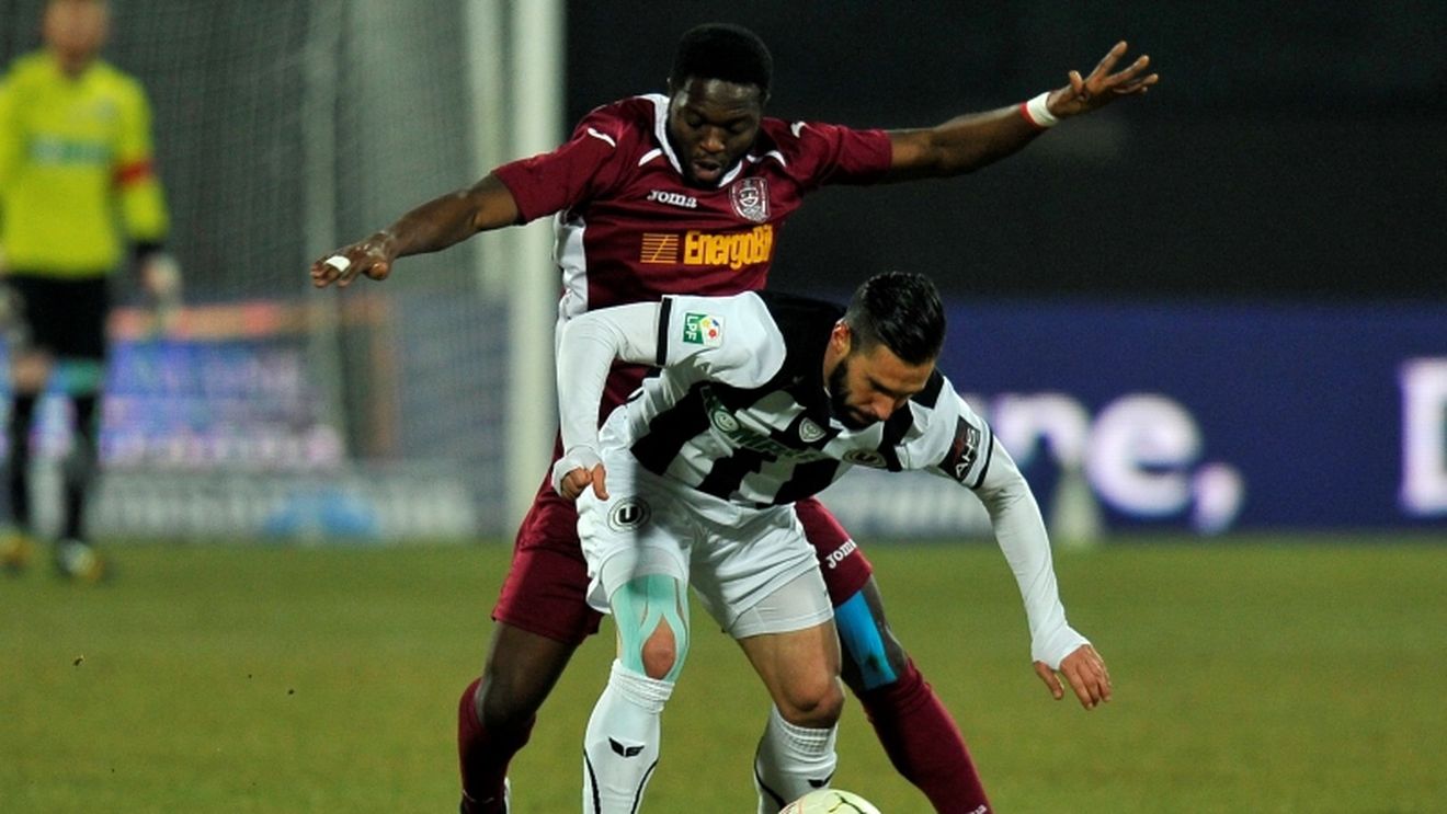 Derby de zero barat. CFR și "U" au terminat fără gol într-un meci în care Lemnaru a ratat un penalty, iar gazdele au jucat 85 de minute în 10
