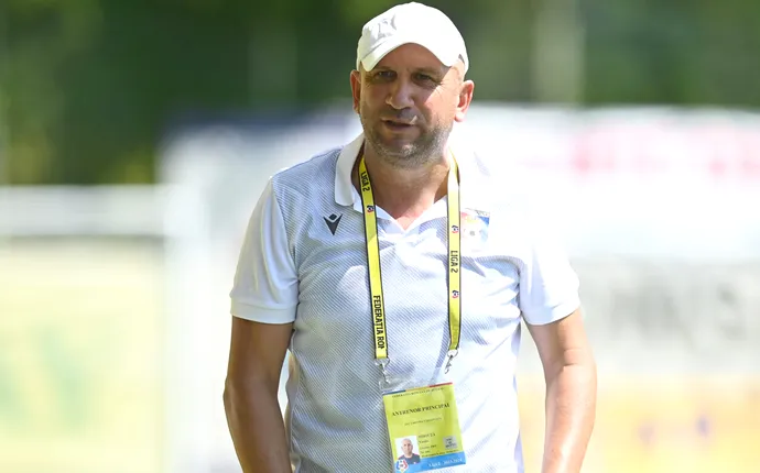 ”Tati” a ajuns dădacă! Vasile Miriuță a fost spectator la unul dintre barajele pentru Liga 2 și spune motivele care l-au determinat să nu mai preia nicio echipă după despărțirea de Chindia