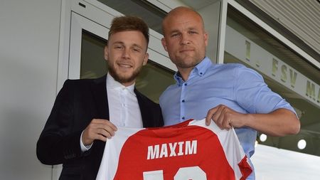 Maxim i-a impresionat pe nemți după doar o repriză în tricoul lui Mainz: "A fost ca un șef pe teren!" Românul, aplaudat de fani