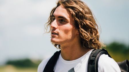 Tsitsipas este cu moralul la pământ în pandemie de coronavirus: "Îmi pierd mințile, am ajuns să vorbesc cu obiectele prin casă!"