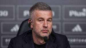 Ce le-a spus Edi Iordănescu polonezilor după înfrângerea dură a Legiei! Reacție dură împotriva arbitrilor