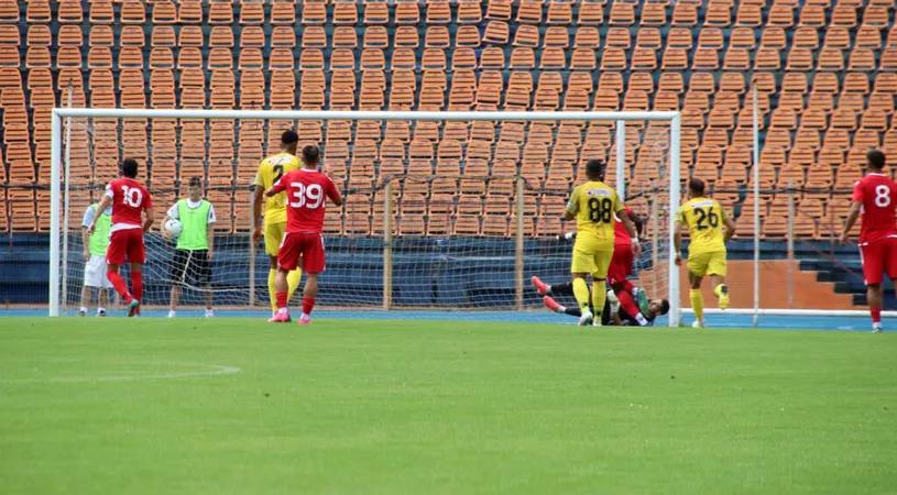 Ceahlăul, în genunchi! A suferit al doilea eșec la scor în debutul sezonului. Suporterii i-au cerut deja demisia antrenorului Marco Veronese, după 0-3 cu CSM Slatina. Reacția italianului
