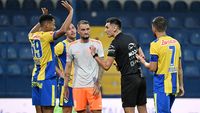 Al doilea cel mai tânăr arbitru de centru debutant în prima ligă, după Istvan Kovacs, a fost promovat în lotul SuperLigii: ”Nu este doar o reușită individuală, ci și rezultatul unui proiect solid”