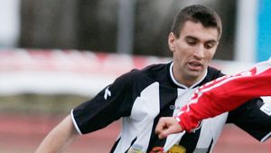 Rădoi nu va evolua cu Oțelul