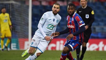 MERCATO Gică Popescu a făcut primul transfer la Farul: căpitanul unei echipe din a treia ligă franceză!