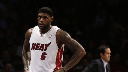 "Avem un joc de rahat. Trebuie să schimbăm asta". Ce a spus LeBron James înainte ca Heat să o spulbere pe Bucks