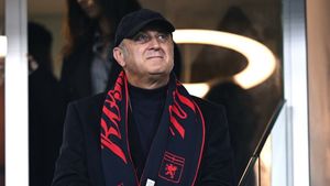 „Dan Şucu e convins total de munca antrenorului”. Patronul român a luat decizia înainte de finalul campionatului