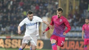 Chipciu la Maxim, Steaua la minim! Pandurii - Steaua 1-1!** Stoichiță pleacă doar cu un punct de la Târgu Jiu și șansele la primele două locuri scad considerabil