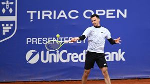 Cezar Crețu, jucătorul lunii august în circuitul ITF: a avut 15 victorii consecutive și a cucerit trei trofee în România. SPECIAL