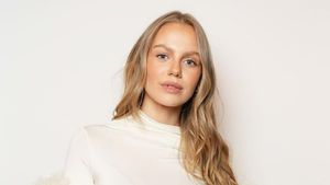 „Cred că arăt hot! Vreau să îmi arăt corpul". Iubita fotbalistului e gata să se dezbrace dintr-un motiv neaşteptat