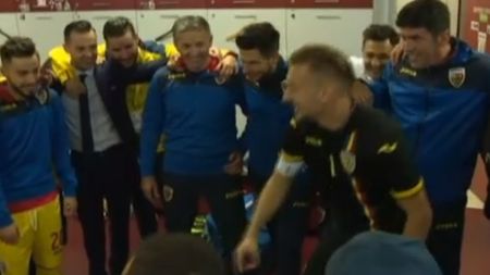 Radu i-a strâns pe toți în jurul său pentru discursul tradițional, dar Florinel Coman l-a "închis" în cinci cuvinte :). Replica cu care atacantul FCSB-ului a stârnit hohote de râs în vestiar: "Asta înseamnă..."