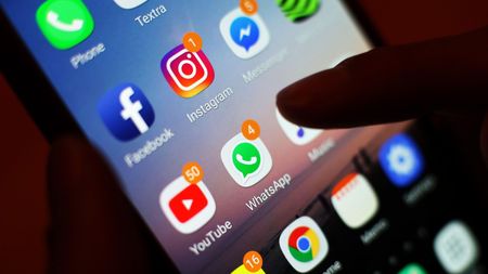 Milionarul german, care a fost acuzat că şi-ar fi bătut iubita româncă, s-a săturat de abuzurile din social media: „Primim multe jigniri”
