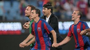 Transferuri pe axa Steaua - Craiova? "E posibil să asistăm la câteva mutări!"
