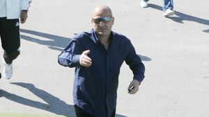 EXCLUSIV Încă o grea lovitură pentru Mititelu!** 6 luni de suspendare și o nouă super amendă
