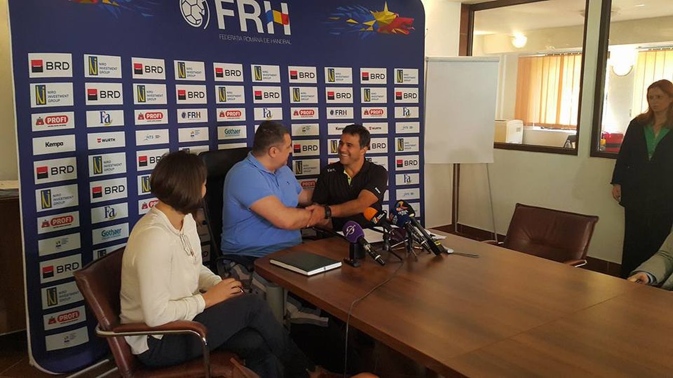 Ambros Martin a devenit selecționerul României, dar suporterii maghiari l-au criticat pentru decizie. "Nu fac asta împotriva cuiva, o fac pentru că asta simt și îmi doresc". FRH și Tomas Ryde și-au dorit să întrerupă colaborarea