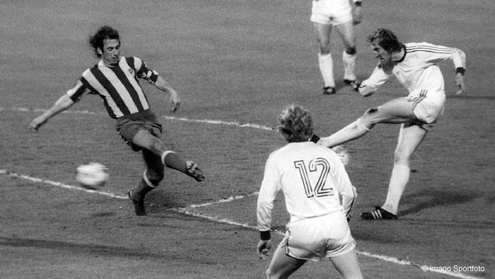 VIDEO | "Am fost o echipă minunată". Povestea finalei Cupei Campionilor Europeni din 1974, singura din istorie care s-a rejucat