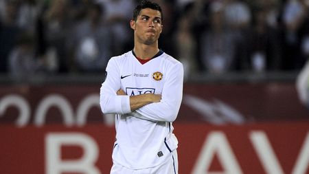 CR...9! **Cristiano Ronaldo va purta numărul 9 la Real!