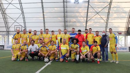 Foști internaționali au jucat în meciul caritabil dintre naționalele jurnaliștilor și artiștilor