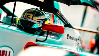 Un nou podium în Formula 4 pentru David Cosma Cristofor în Italia! Românul impresionează în continuare la debutul în această serie. SPECIAL
