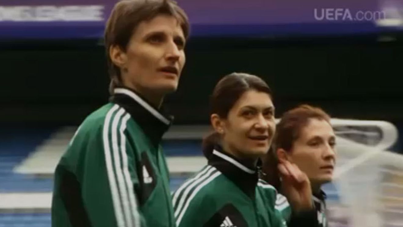 Trei românce arbitrează astăzi finala Ligii Campionilor la fotbal feminin! Teodora Albon: "Ă‚sta e doar începutul!"
