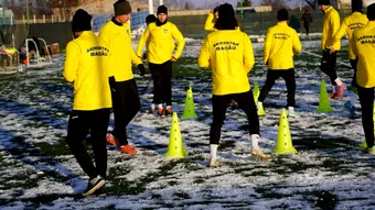 Aerostar Bacău își retrogradează antrenorul principal în rolul de ”secund” al noului șef al băncii tehnice. Schimbări ciudate în staff