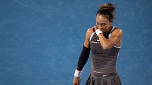 Imagini incredibile! Zheng Qinwen a fugit de fanii insistenți, după victoria cu românca Anca Todoni