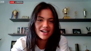 Emma Răducanu se dă în vânt după clătitele cu dulceață! Care a fost meniul campioanei la Cluj | EXCLUSIV