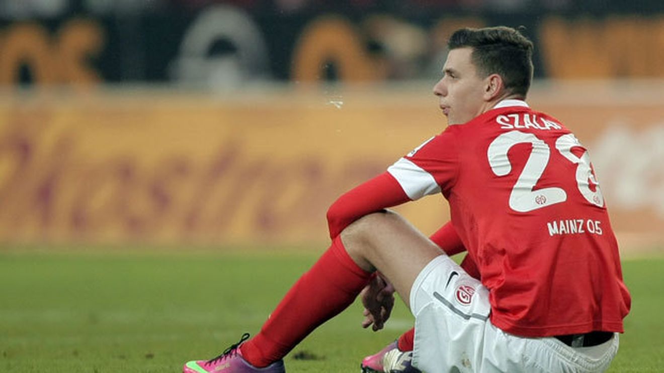 Ungurii au o problemă!** Cel mai periculos om al lor, anihilat de propriul selecționer: "E decizia lui unde mă pune să joc, dar la club am devenit golgheter pe alt post"