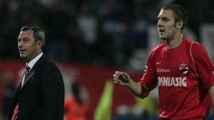 Rednic îl îmbărbătează pe Moți: 'Siena era o echipă mică'