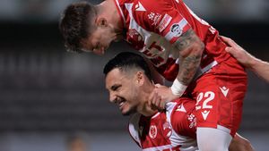 „Să se termine cu jucătorii aduși de prin ligi străine!”. Fost fotbalist al lui Dinamo, poziție fermă în privința transferurilor făcute de „câini”