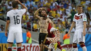 FIFA ar putea deschide o anchetă după ce un presupus neonazist a intrat pe teren la Germania-Ghana