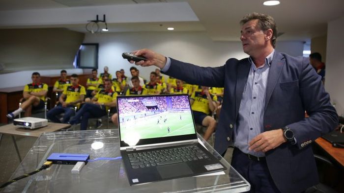 Gafă de proporții la CCA, condusă de Kyros Vassaras și Alexandru Deaconu! Alba-neagra cu răspunsurile la una dintre întrebări la un concurs de promovare în Liga 3 | EXCLUSIV