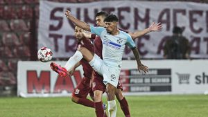 A fost anunțată echipa sezonului din Liga 1! Florinel Coman e singurul jucător de la FCSB, CFR Cluj dă patru nume + Surprize în 11-le LPF-ului