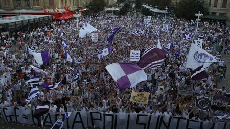Iancu amenință cu neprezentarea!** "Cu fani sau deloc!"
