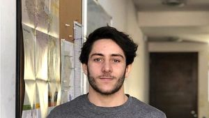 Decizie drastică a instanței în privința sportivului infectat cu COVID-19 care s-a urcat la bordul unui vas cu 423 de persoane. Unul dintre pasageri a murit!