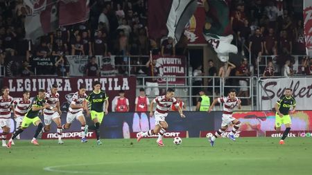 Trei titulari, OUT de la CFR Cluj după 45 de minute! Varga n-a mai rezistat și Folha i-a „executat” la pauza meciului cu Rapid