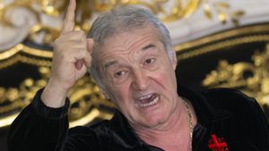 „Eu sunt leul leilor! Vor sări fulgii din ei”. Gigi Becali, amenințător cu rivalii din Superliga